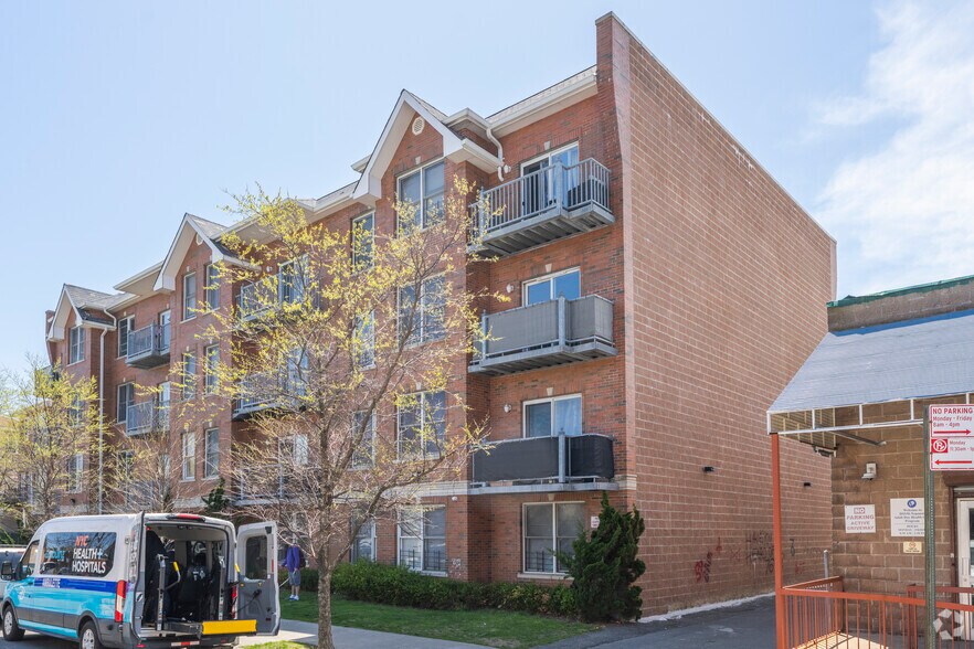 223 Beach 101St St, Rockaway Park, NY à vendre - Photo du bâtiment - Image 3 de 13