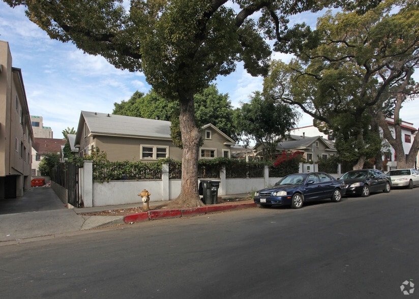 1537 N Serrano Ave, Los Angeles, CA for sale - Primary Photo - Image 1 of 11