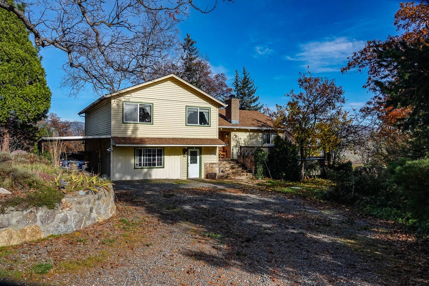 9945 CA-3, Fort Jones, CA à vendre - Photo principale - Image 1 de 49