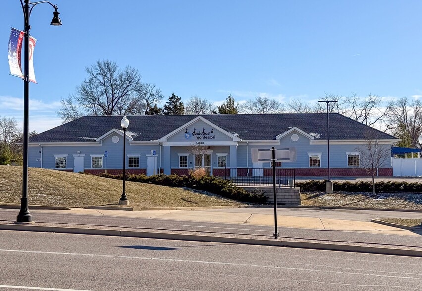 16058 Manchester Rd, Ellisville, MO for lease - Building Photo - Image 2 of 10
