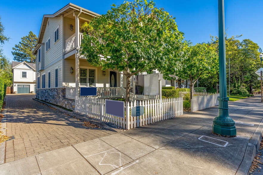 722 Broadway, Sonoma, CA for lease - Building Photo - Image 2 of 16