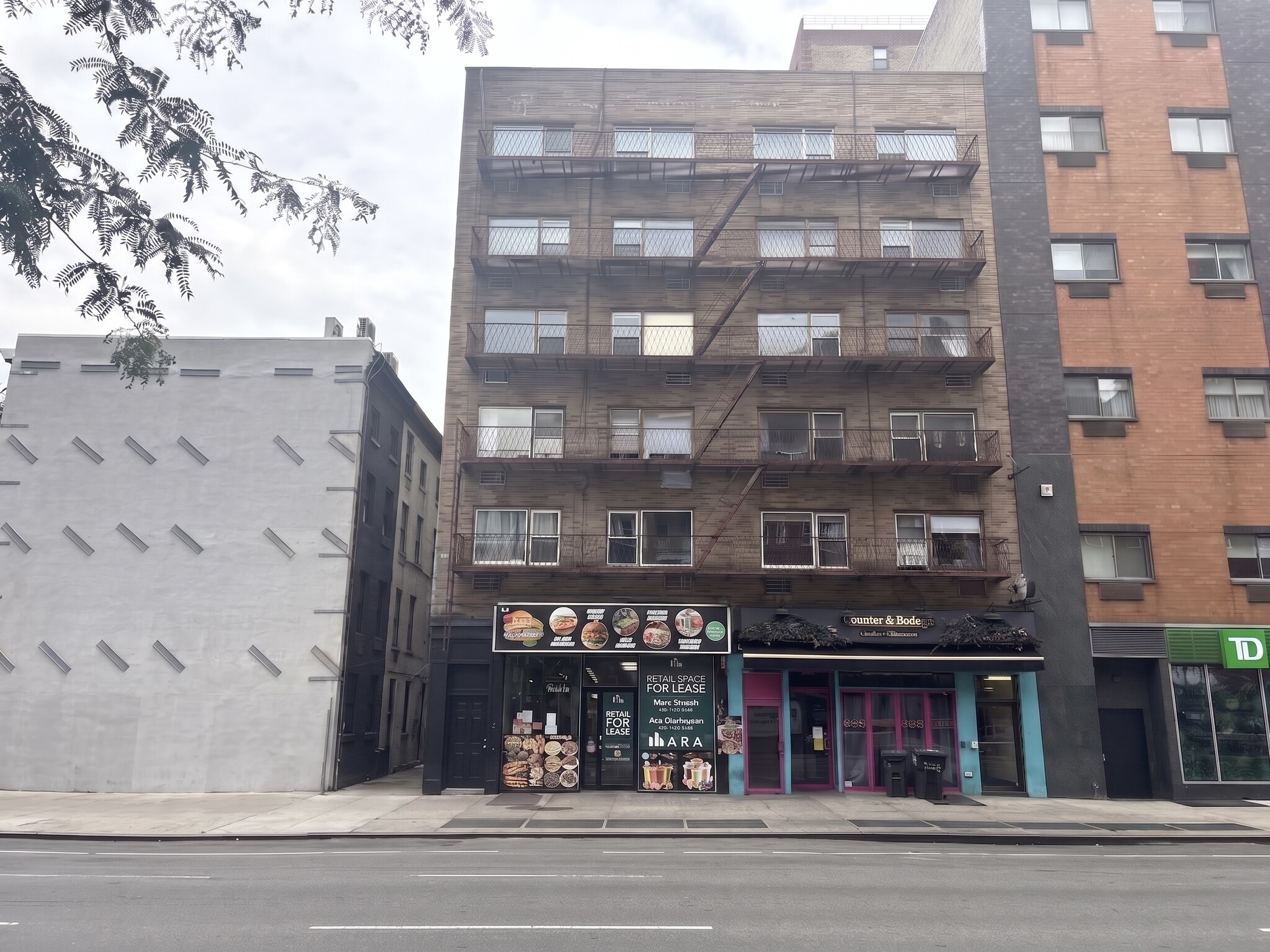 214-216 Seventh Ave, New York, NY for lease Interior Photo- Image 1 of 8
