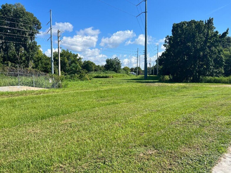 7450 Marlo Rd, Leesburg, FL à vendre - Photo du bâtiment - Image 2 de 12