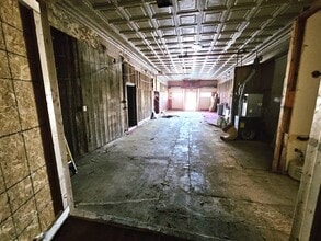 17624 IN-37 Hwy, Harlan, IN for sale Interior Photo- Image 2 of 4