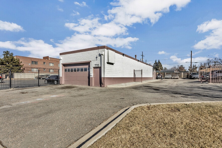 770 Dayton St, Aurora, CO for lease - Primary Photo - Image 1 of 12