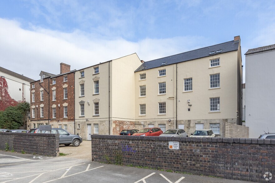 38-43 London Rd, Stroud à louer - Photo du bâtiment - Image 3 de 4