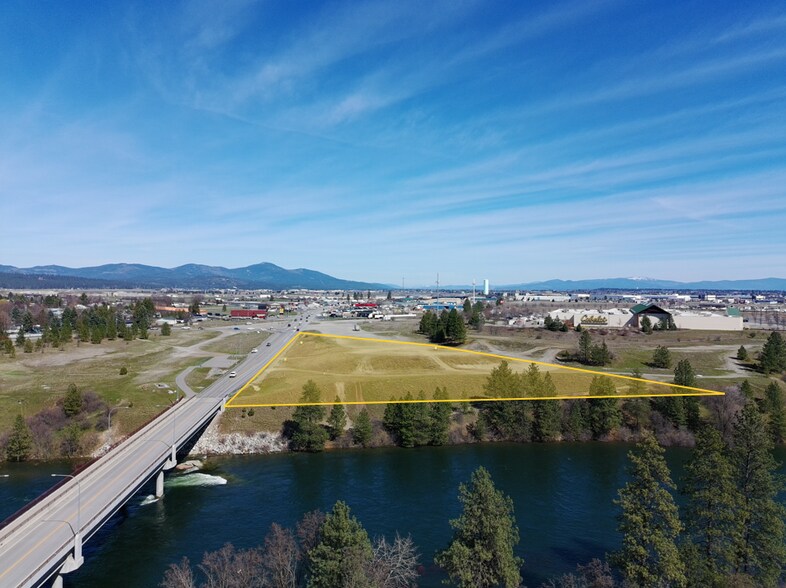 26720 E Appleway Ln, Otis Orchards, WA à vendre - Photo du bâtiment - Image 2 de 6