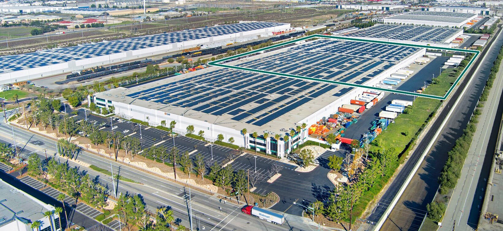 13230 San Bernardino Ave, Fontana, CA à louer Photo du bâtiment- Image 1 de 4