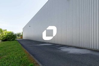 555 Rue De La Dombes, Miribel à louer Photo du bâtiment- Image 2 de 56