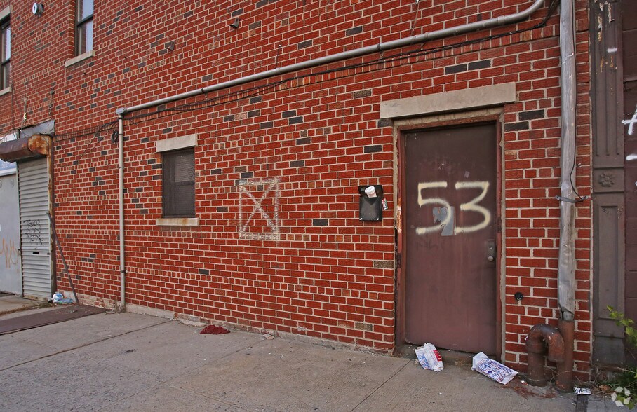 129 Hamilton Ave, Brooklyn, NY à louer - Photo du bâtiment - Image 2 de 8
