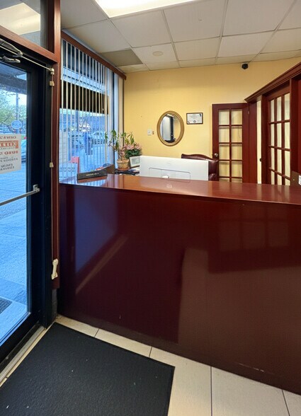3939 White Plains Rd, Bronx, NY à vendre - Photo du bâtiment - Image 2 de 15