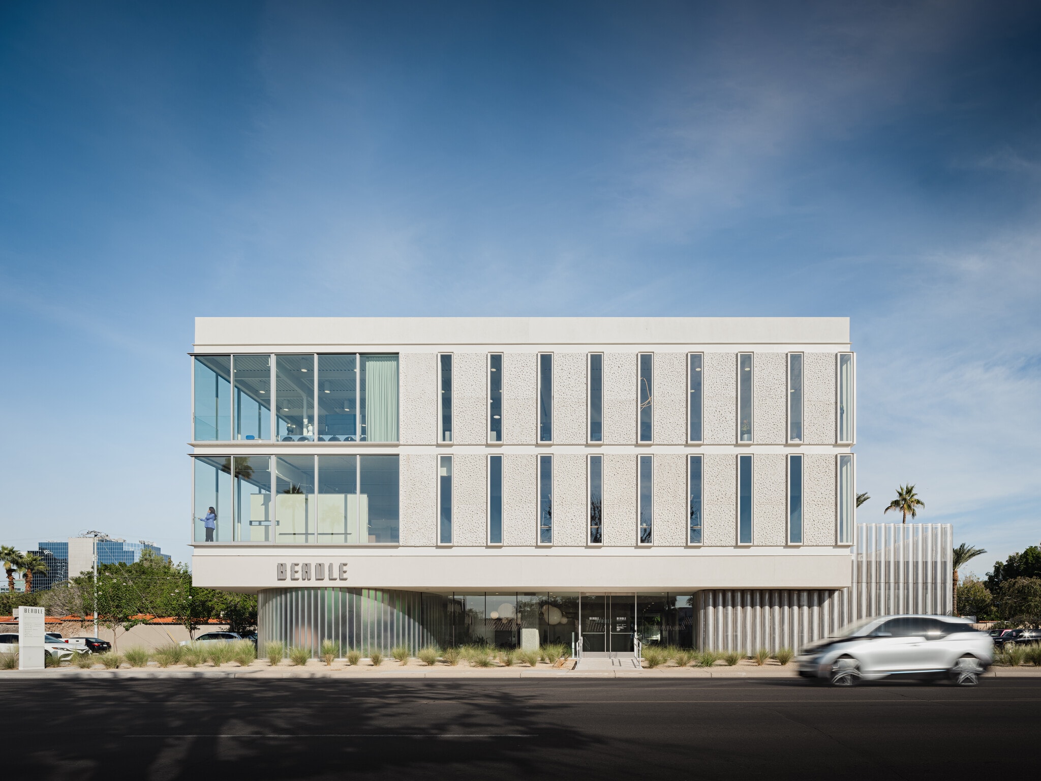 500 E Thomas Rd, Phoenix, AZ for lease Primary Photo- Image 1 of 5