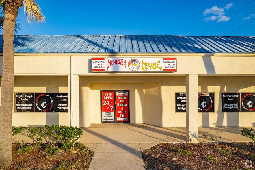 10600-10622 US Highway 19, Port Richey, FL à louer - Photo du bâtiment - Image 3 de 7