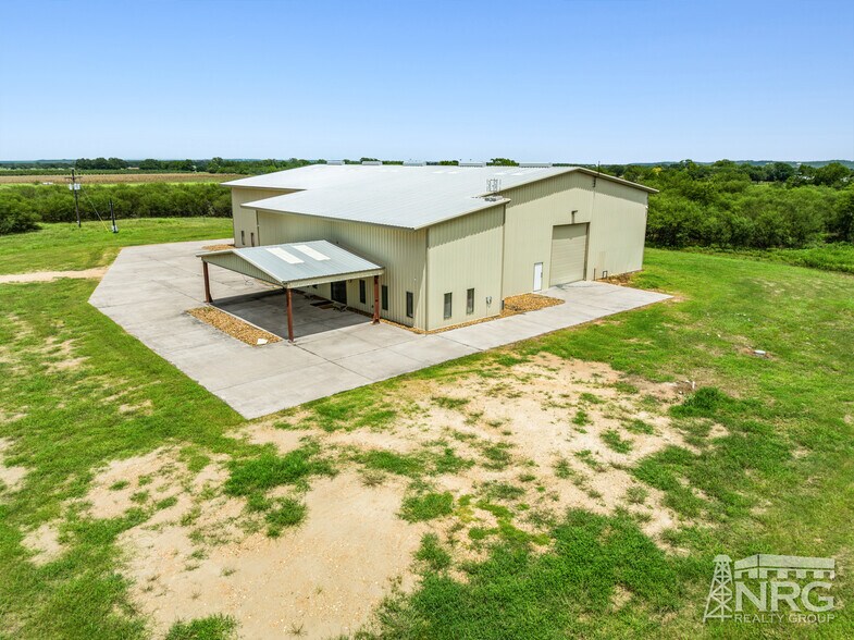 851 Bordovsky Rd, La Grange, TX à vendre - Photo du bâtiment - Image 3 de 12