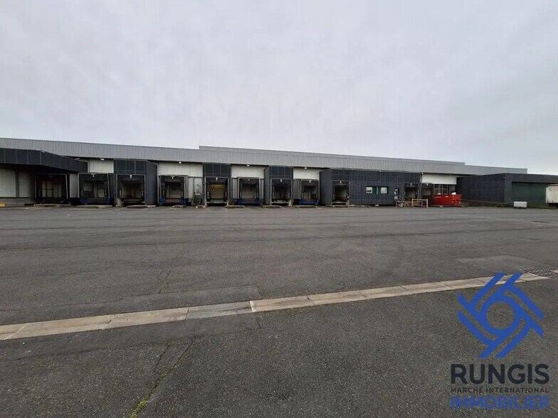 Industriel dans SAINT-OUEN-L'AUMONE à louer - Photo du bâtiment - Image 2 de 5