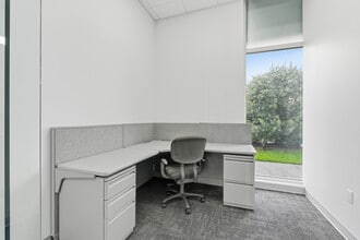 1300 S Dixie Hwy, Lantana, FL for lease Interior Photo- Image 2 of 5