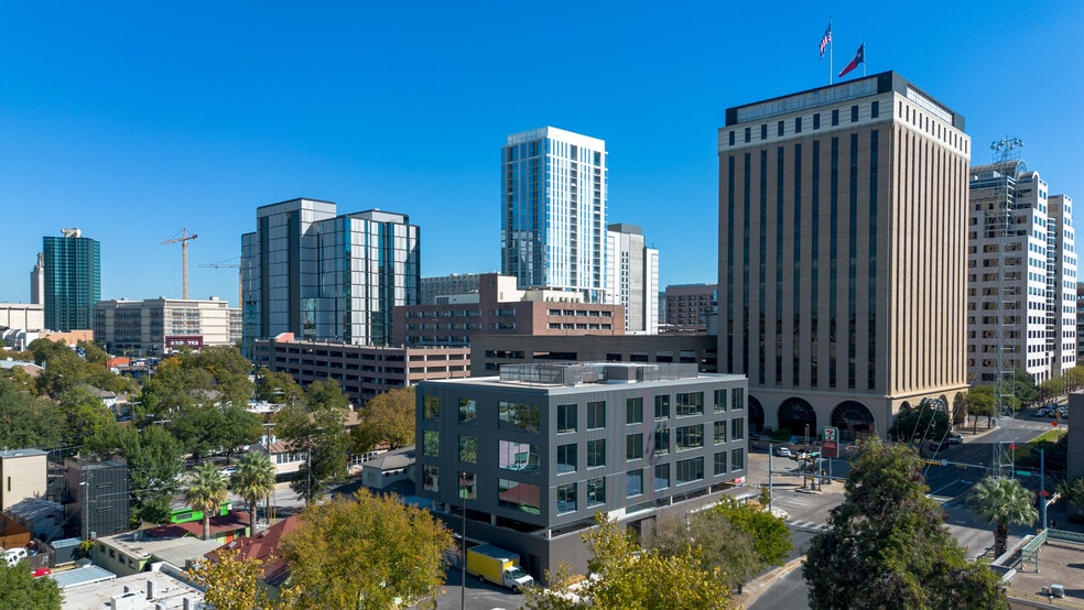 502 W 15th St, Austin, TX for lease - Building Photo - Image 2 of 9