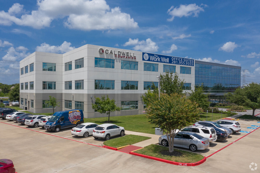 13100 Wortham Center Dr, Houston, TX for lease - Primary Photo - Image 1 of 49