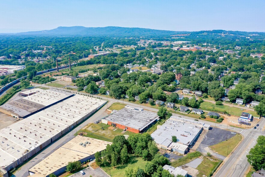 1505 Buncombe Rd, Greenville, SC for sale - Building Photo - Image 2 of 15