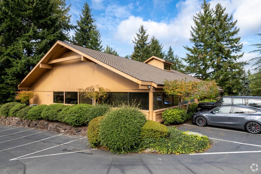 1409 140th Pl NE, Bellevue, WA for lease - Building Photo - Image 2 of 11