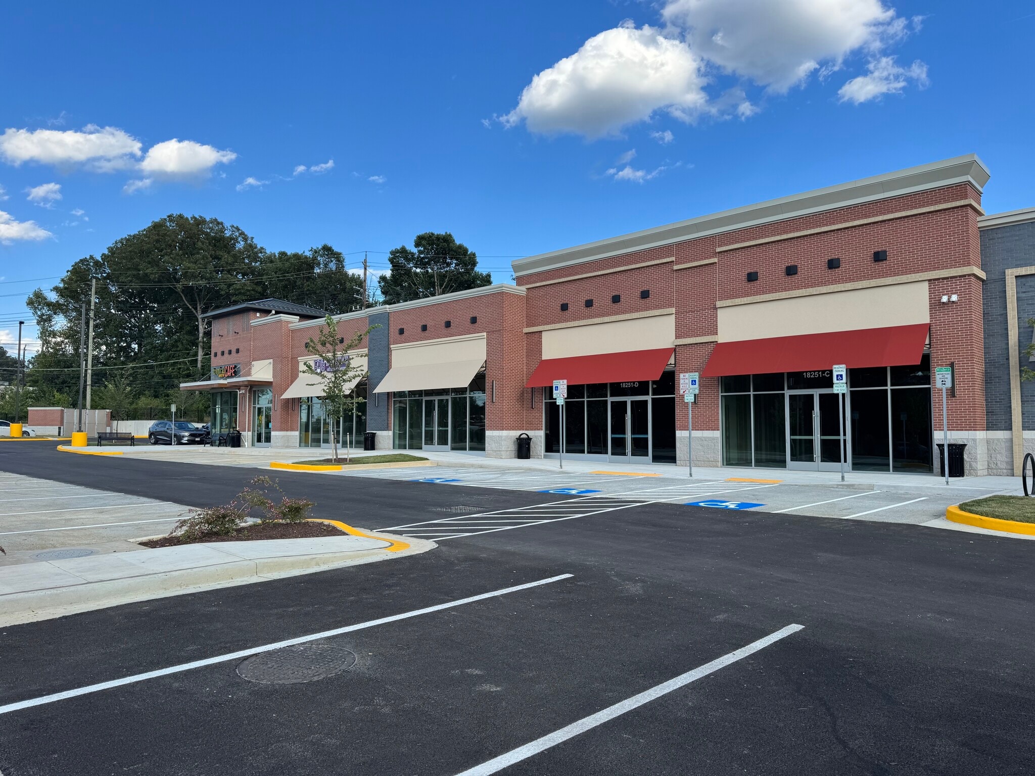 18251 Flower Hill Way, Gaithersburg, MD for lease Primary Photo- Image 1 of 4