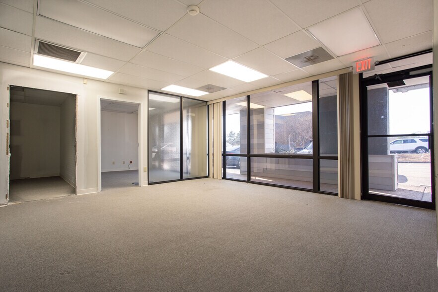 1425 Lakeland Dr, Jackson, MS à louer - Photo intérieure - Image 2 de 9