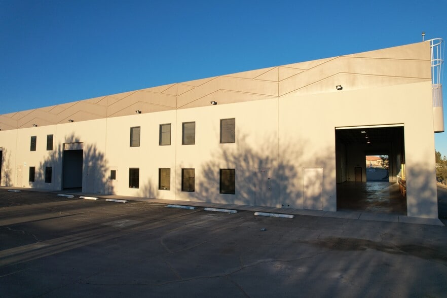 3970 Las Vegas Blvd N, Las Vegas, NV for lease - Building Photo - Image 3 of 5