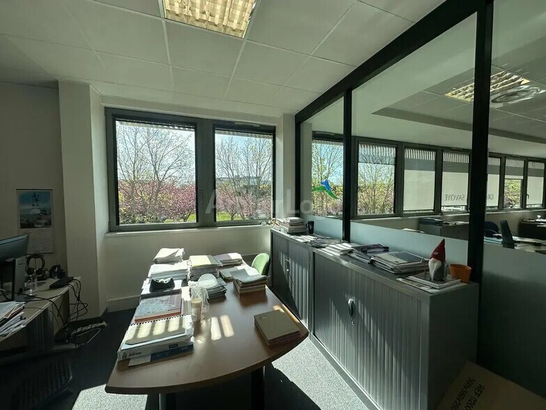 Bureau dans Schiltigheim à louer - Photo du bâtiment - Image 2 de 13