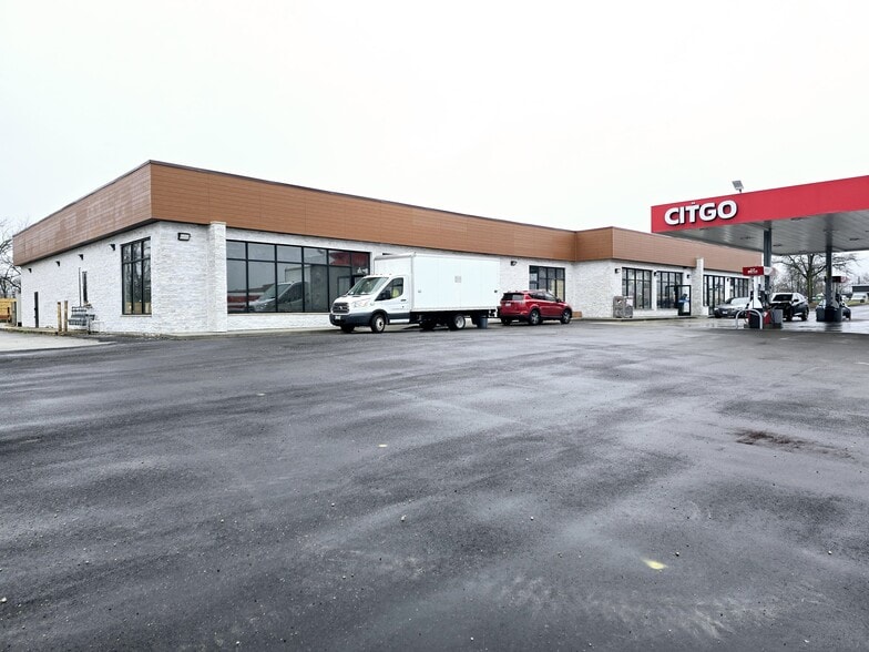 590 W Lincoln Hwy, Chicago Heights, IL for lease - Building Photo - Image 1 of 7