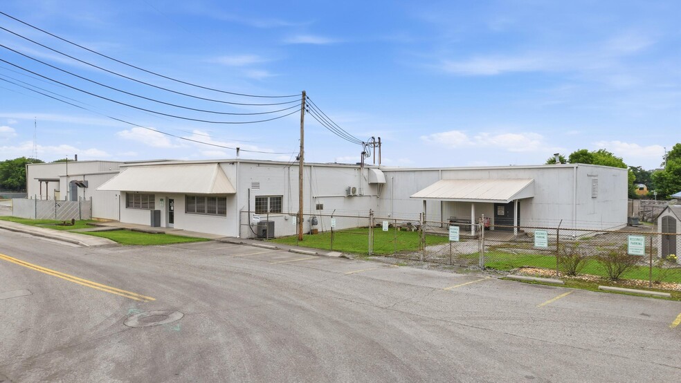 161 Bates St NE, Cleveland, TN for sale - Building Photo - Image 2 of 35