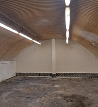 132 Skeltons Ln, London for lease Interior Photo- Image 1 of 1