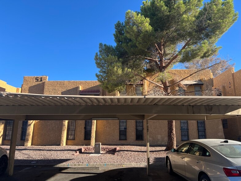 4650 Koval Ln, Las Vegas, NV à vendre - Photo du bâtiment - Image 2 de 11