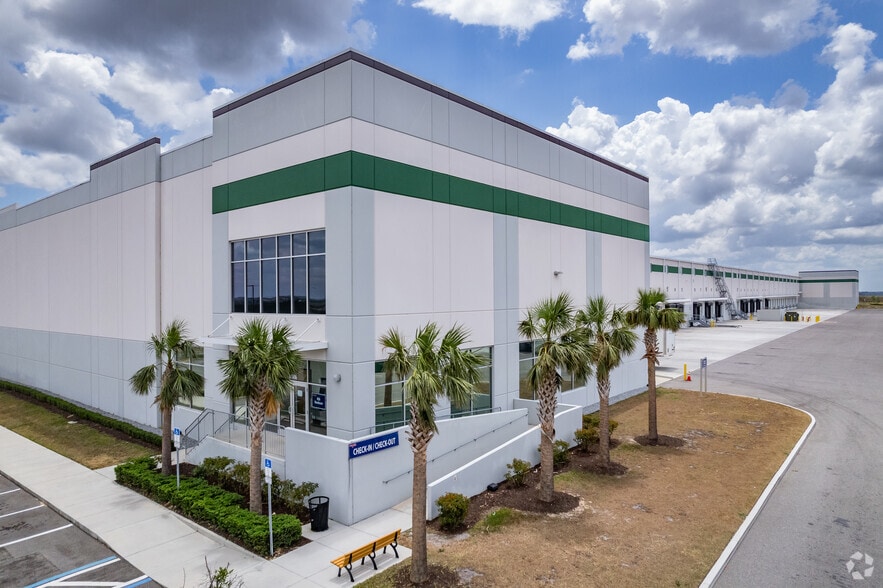 8100 American Way, Groveland, FL for lease - Building Photo - Image 2 of 6