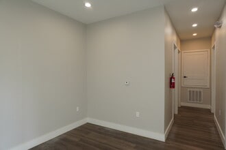 8815 West Rd, Houston, TX à louer Photo intérieure- Image 2 de 13