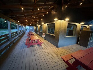 Plus de détails pour 3746 Mount Pleasant Rd, Sherrills Ford, NC - Commerce de détail à vendre