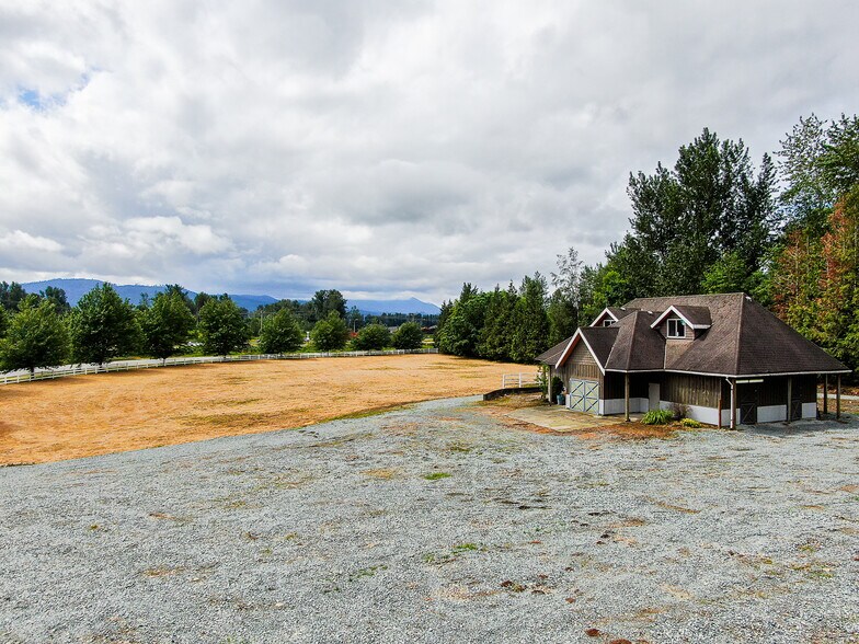 3051 Eldridge Rd, Abbotsford, BC à vendre - Photo du bâtiment - Image 2 de 22