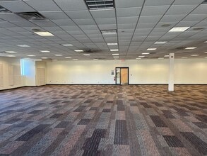 71-121 Loring Ave, Salem, MA for lease Interior Photo- Image 2 of 13