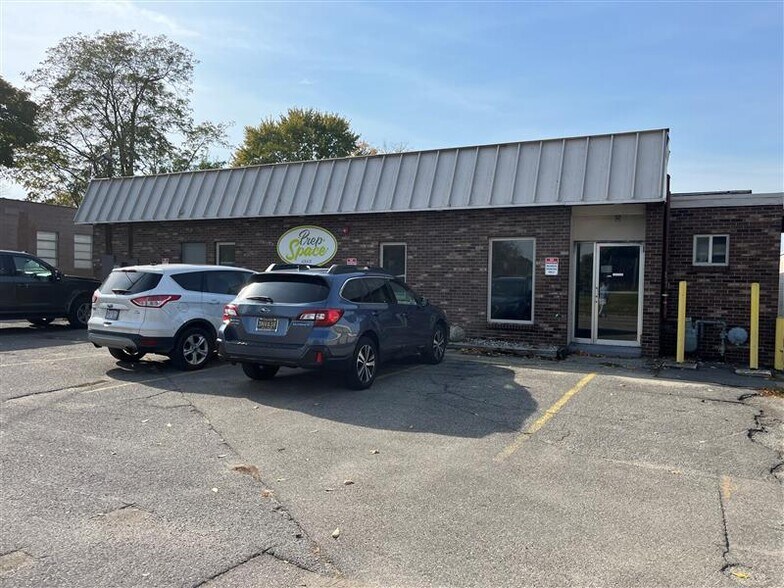 1355 Judd Ave SW, Grand Rapids, MI à louer - Photo du bâtiment - Image 2 de 9