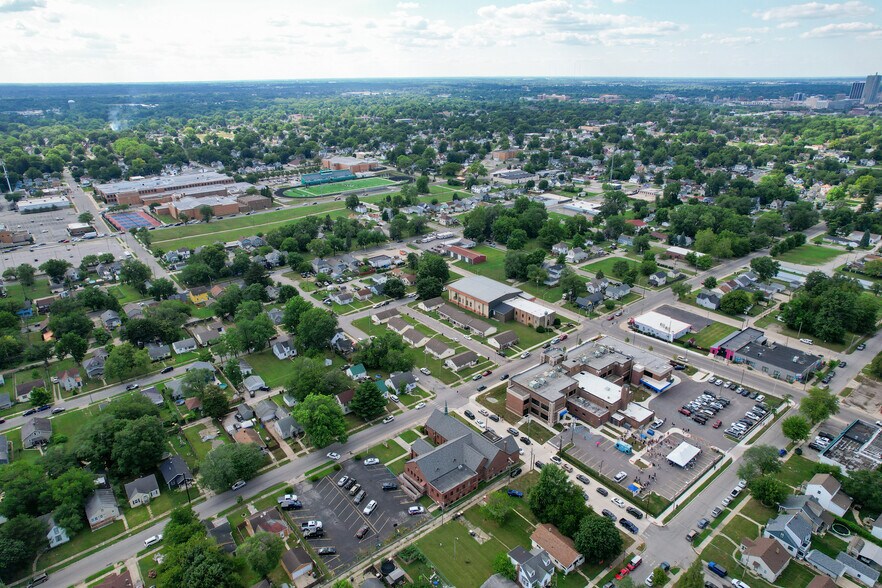 3500 Warsaw St, Fort Wayne, IN à vendre - Photo du bâtiment - Image 2 de 4