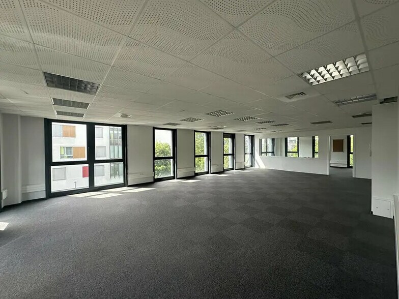 Office in Strasbourg for lease - Building Photo - Image 2 of 7