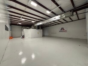 7540 103rd St, Jacksonville, FL for lease Building Photo- Image 2 of 2