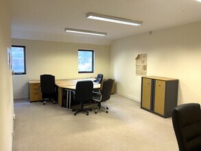 21 Mid Stocket Rd, Aberdeen for sale Interior Photo- Image 2 of 8