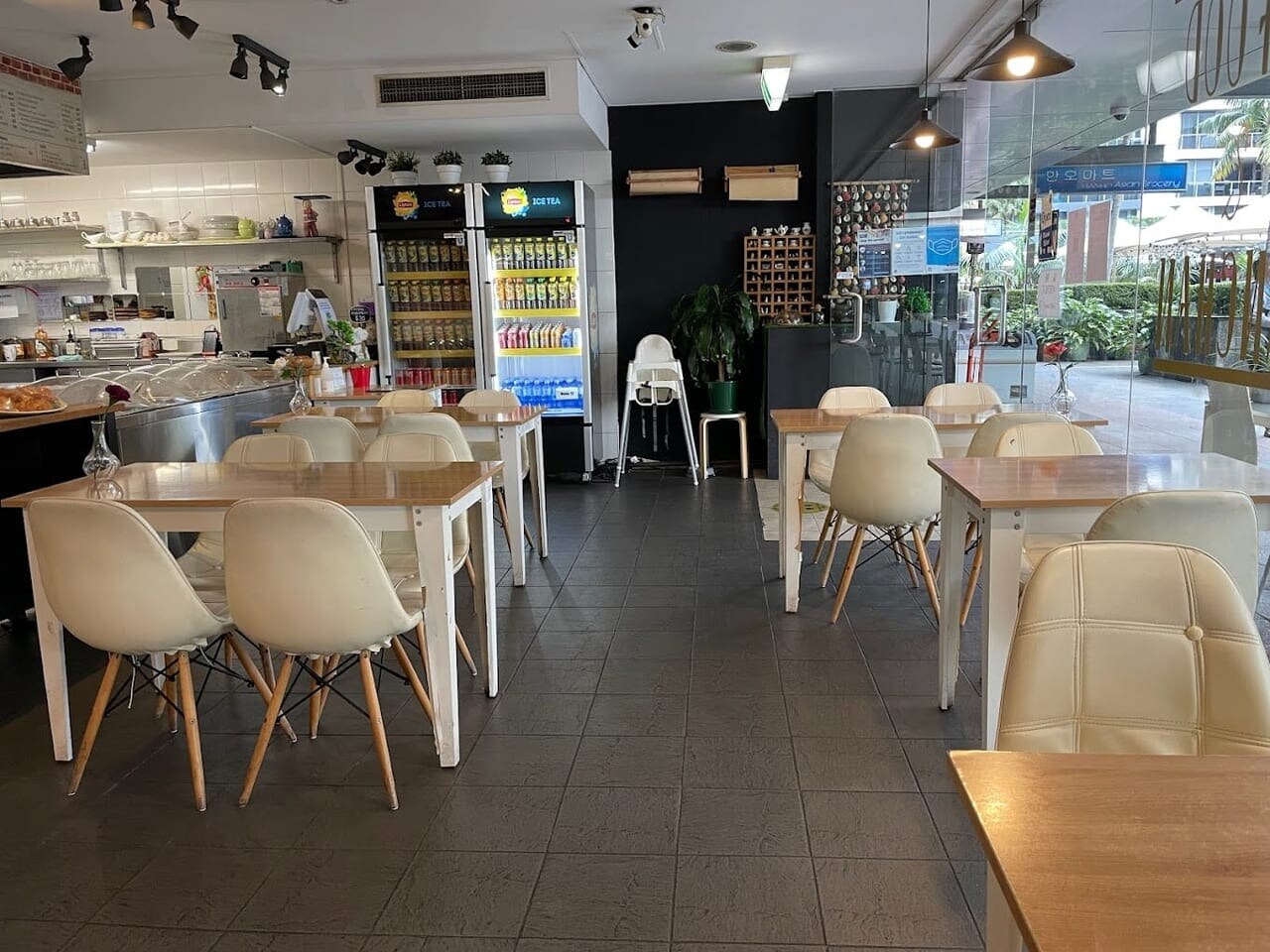 5 Potter St, Waterloo for sale Interior Photo- Image 1 of 2