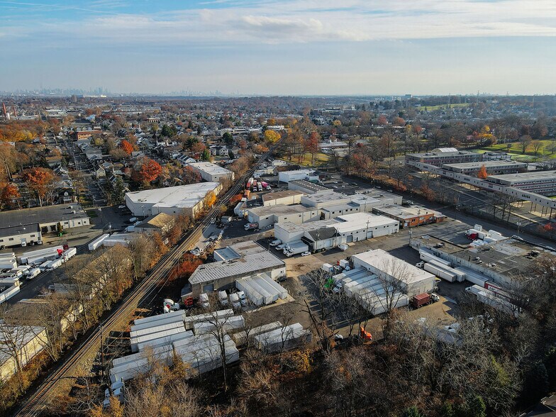314 Colfax Ave, Clifton, NJ à vendre - Photo principale - Image 1 de 1