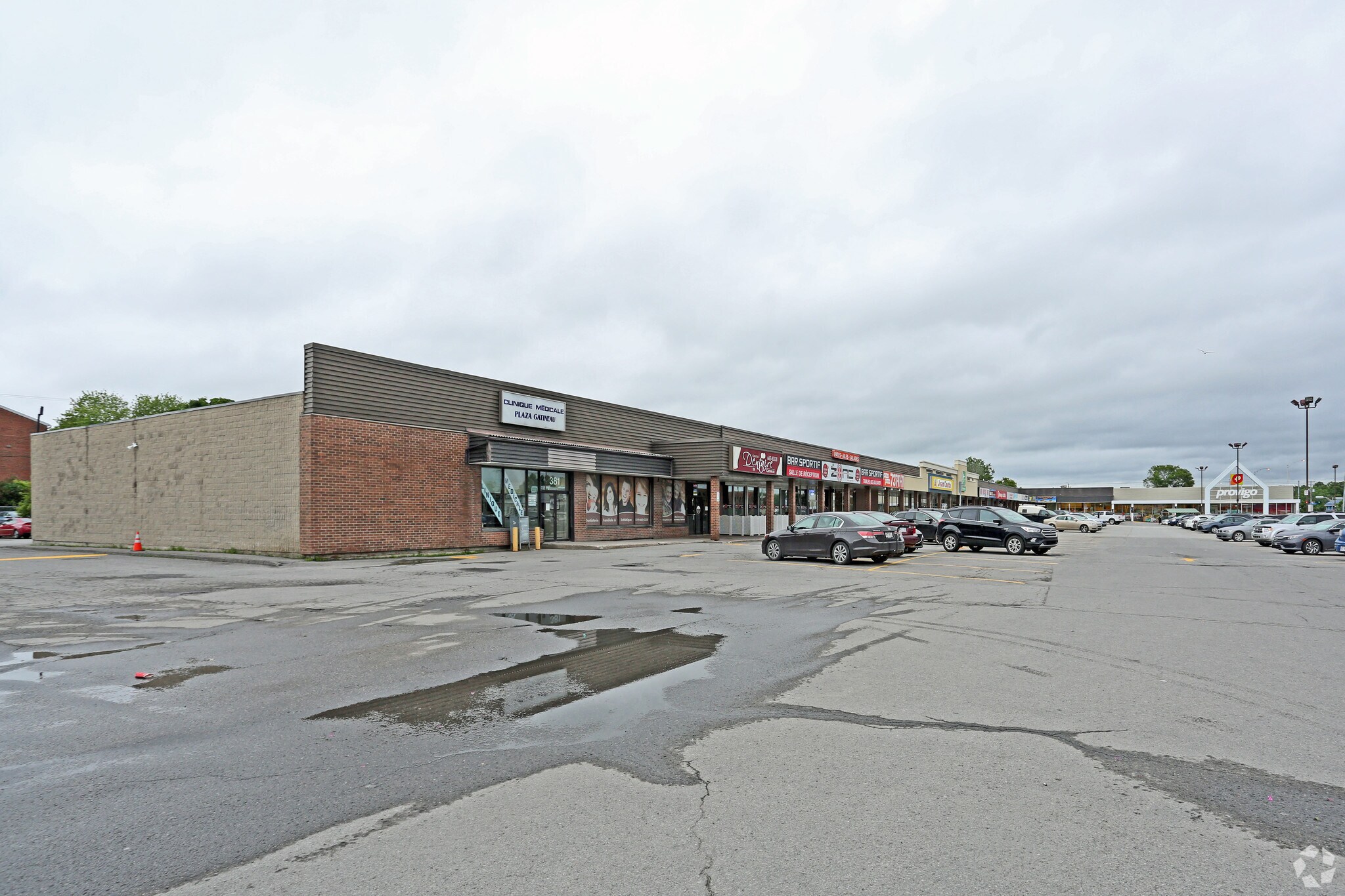 381 Boul Maloney E, Gatineau, QC for sale Primary Photo- Image 1 of 1