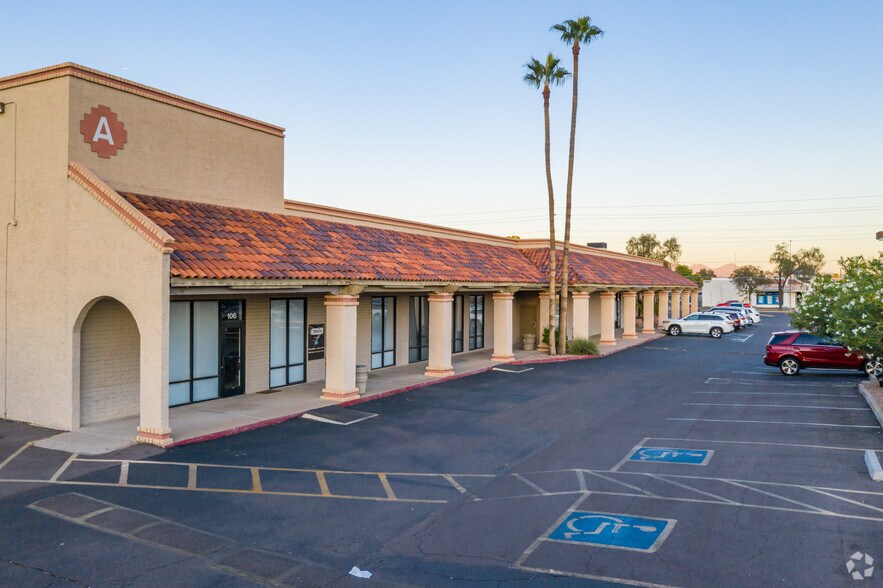 13832 N 32nd St, Phoenix, AZ à louer - Photo du bâtiment - Image 2 de 2