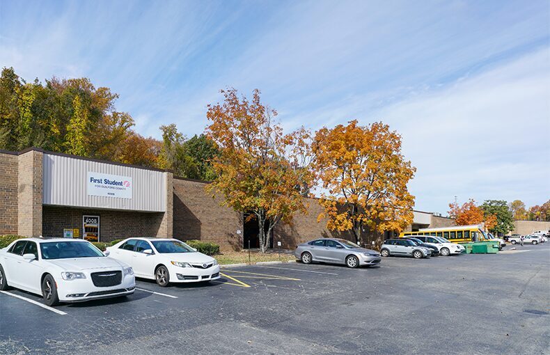 326 Edwardia Dr, Greensboro, NC à louer - Photo du bâtiment - Image 2 de 23