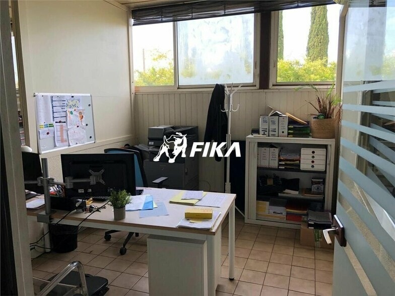 Industrial in Libourne for sale - Interior Photo - Image 2 of 3