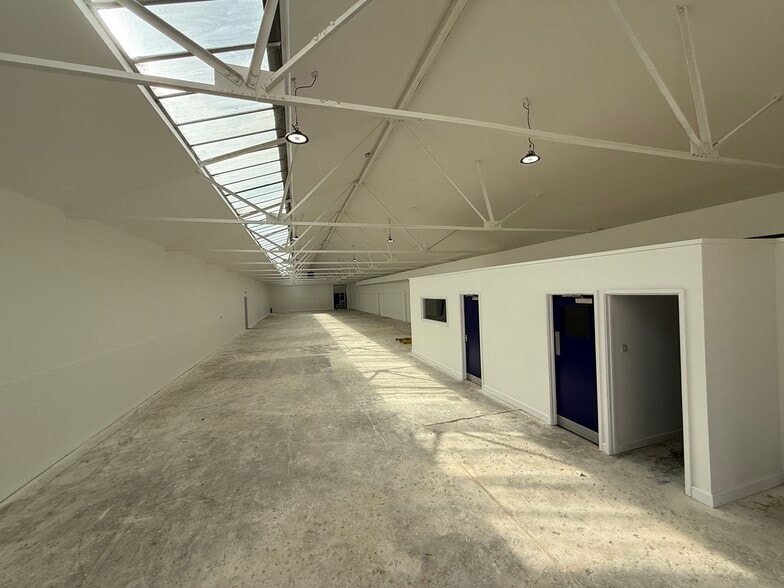 Porters Wood, St Albans for lease - Building Photo - Image 2 of 11