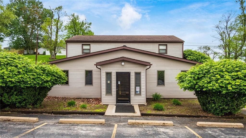 870 Orchard Hill Rd, Zanesville, OH for lease Interior Photo- Image 1 of 17